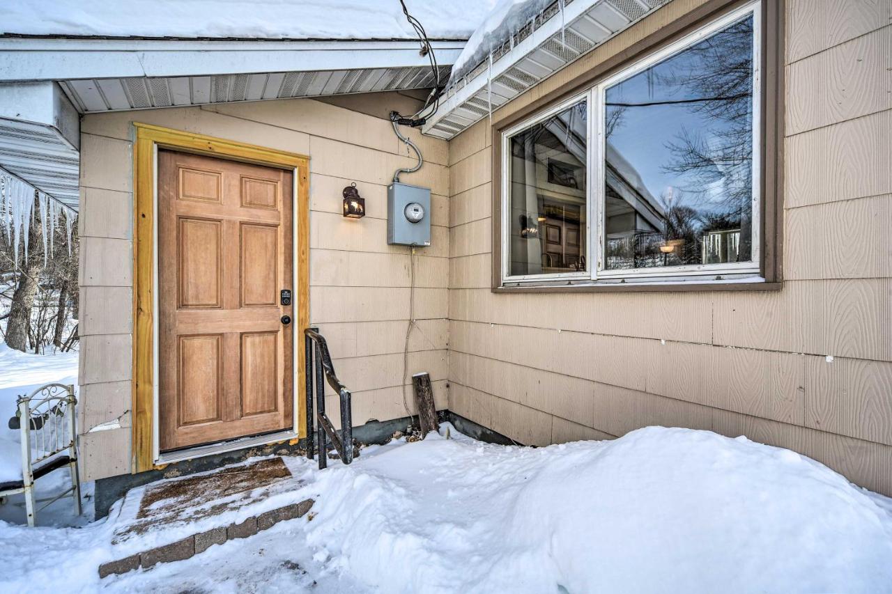 Family Home - Walk To Town And Balsam Lake! Exterior photo