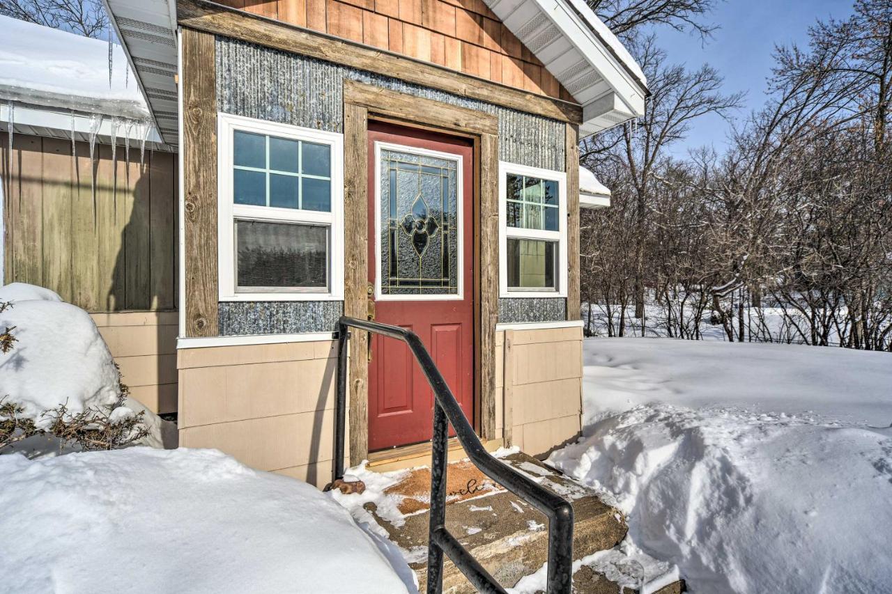 Family Home - Walk To Town And Balsam Lake! Exterior photo