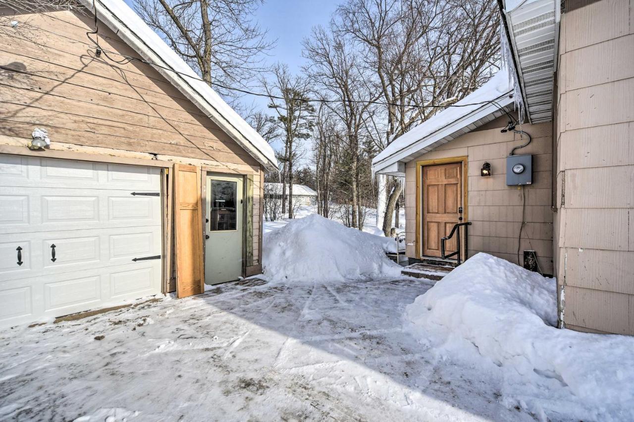 Family Home - Walk To Town And Balsam Lake! Exterior photo